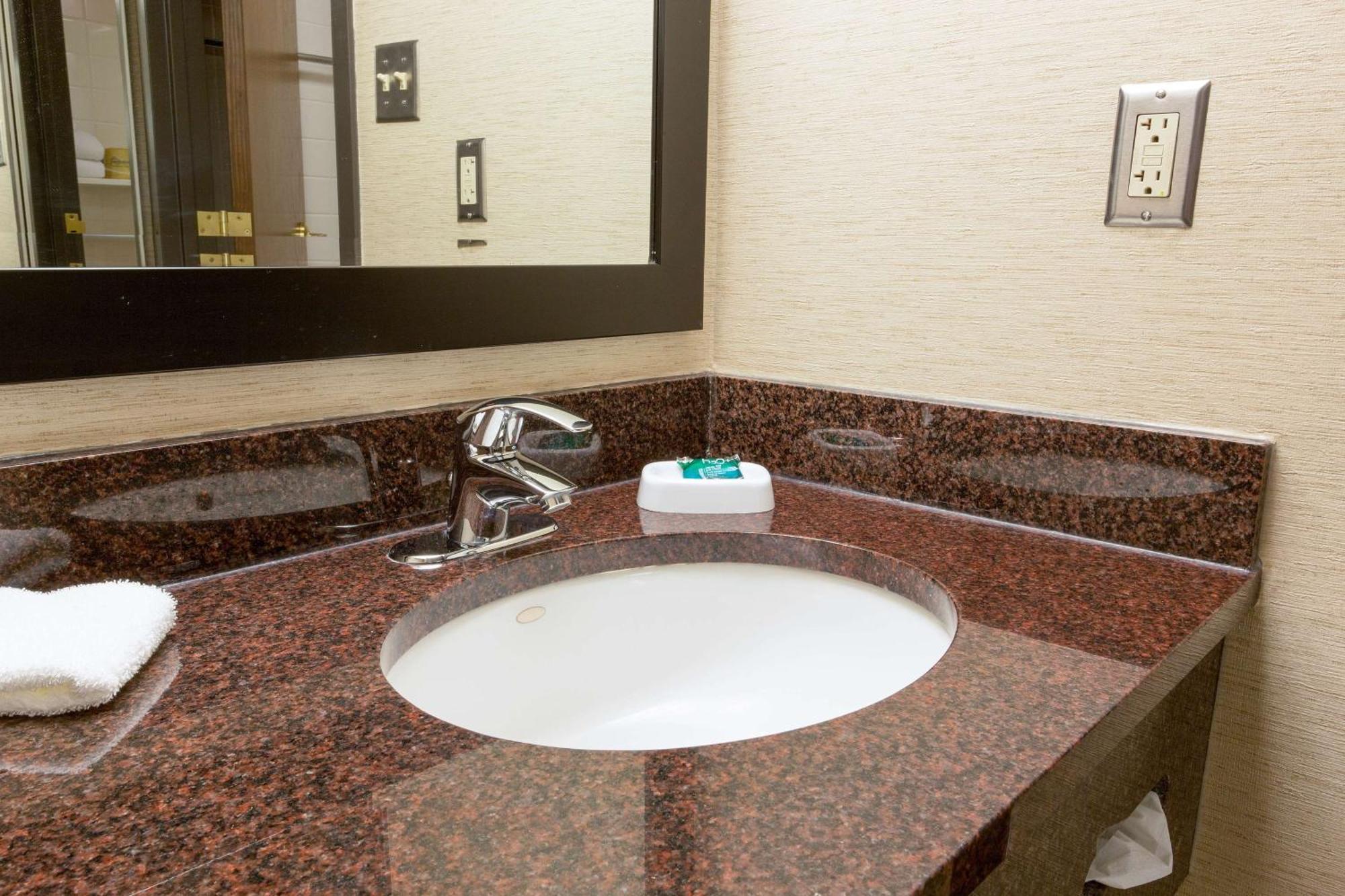 Drury Inn & Suites Mcallen Exteriör bild